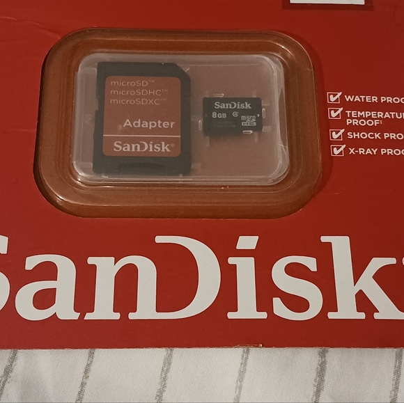 NWT!! SanDisk Memory Card 8GB - Picture 2 of 9